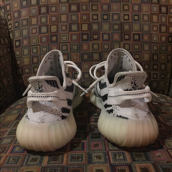 Yeezy boost 350 V2 - Picture 4 of 4